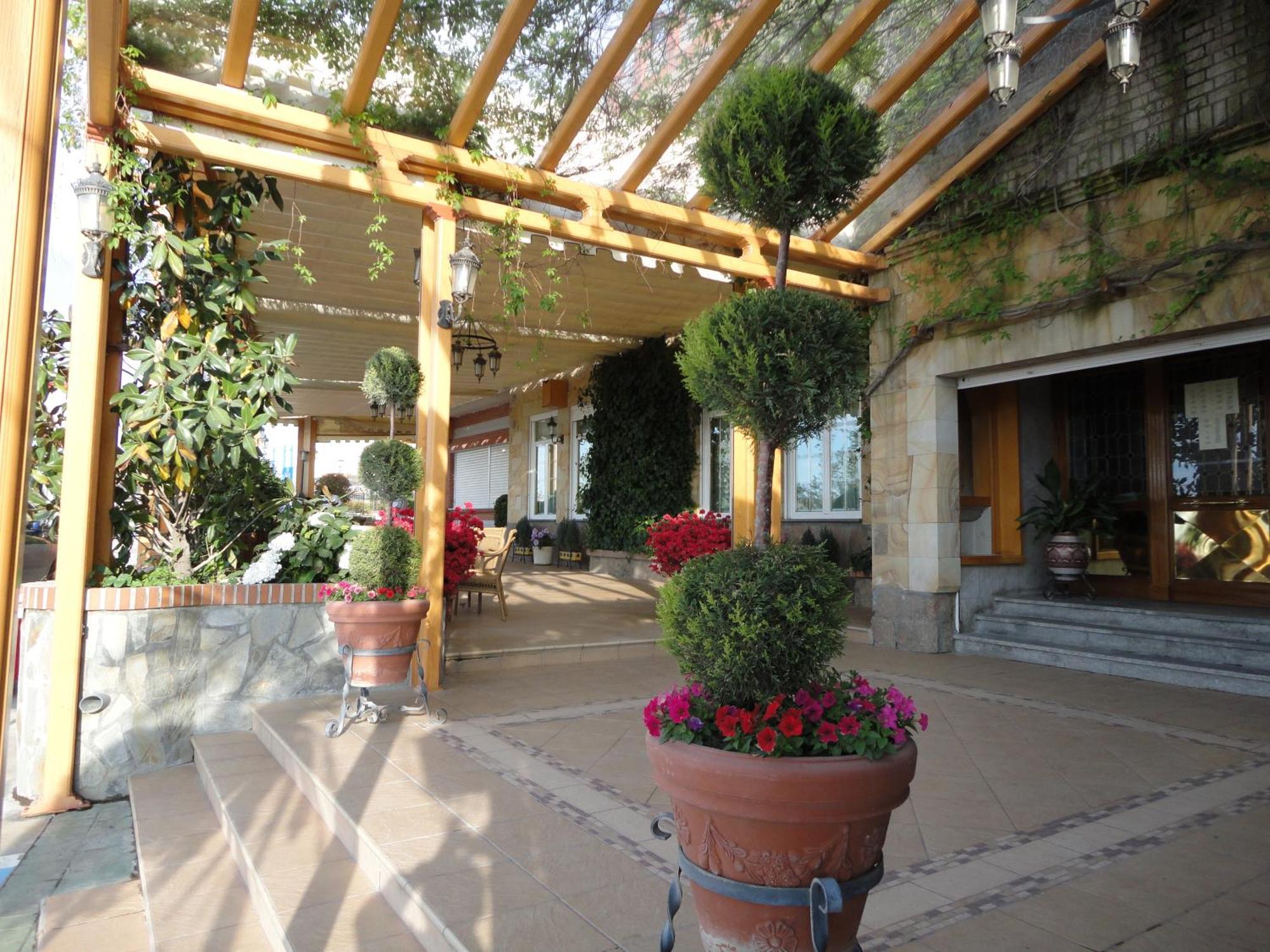 Hotel La Maruxina La Alameda de la Sagra Esterno foto